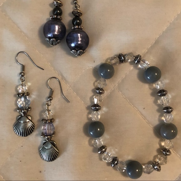 HANDMADE ONE OF A KIND BRACELET & 2 PAIR EARRINGS - Picture 1 of 4